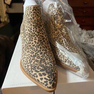 New in Box Dolce Vita Samy Boot